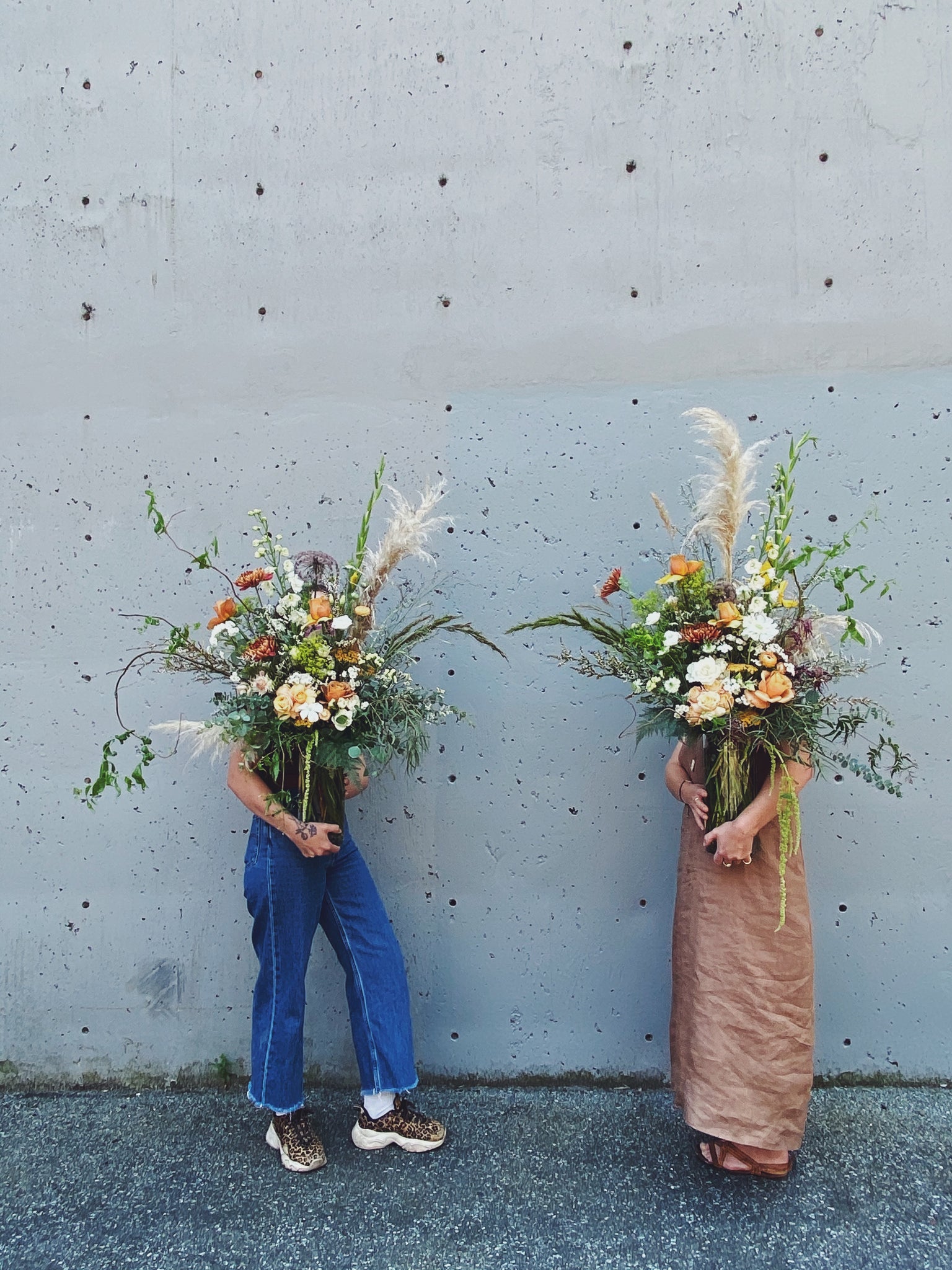 Flower Delivery Vancouver-Wedding Focal Arrangement-Weddings-Florist-The Wild Bunch Flower Shop