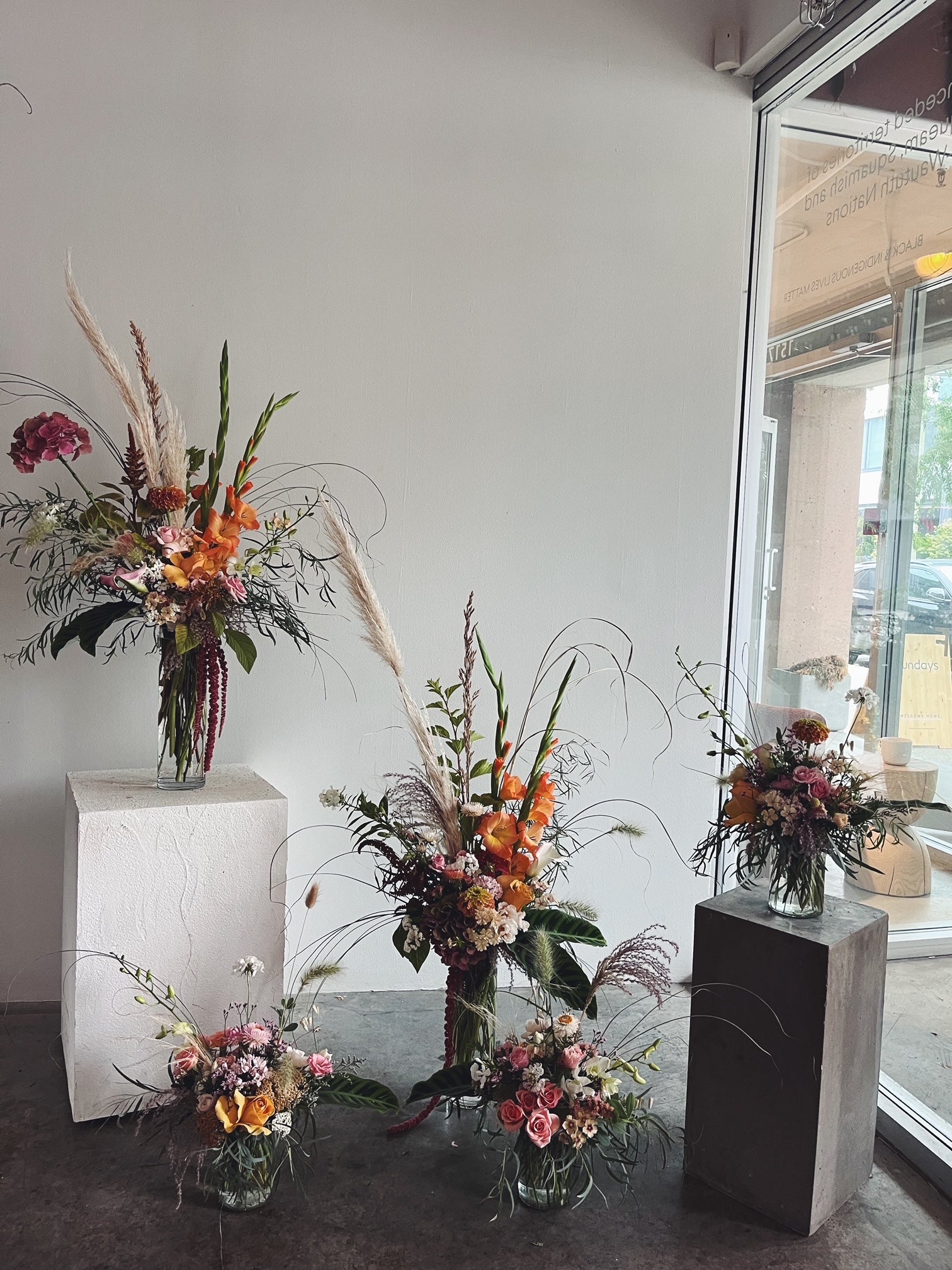 Flower Delivery Vancouver-Wedding Focal Arrangement-Weddings-Florist-The Wild Bunch Flower Shop